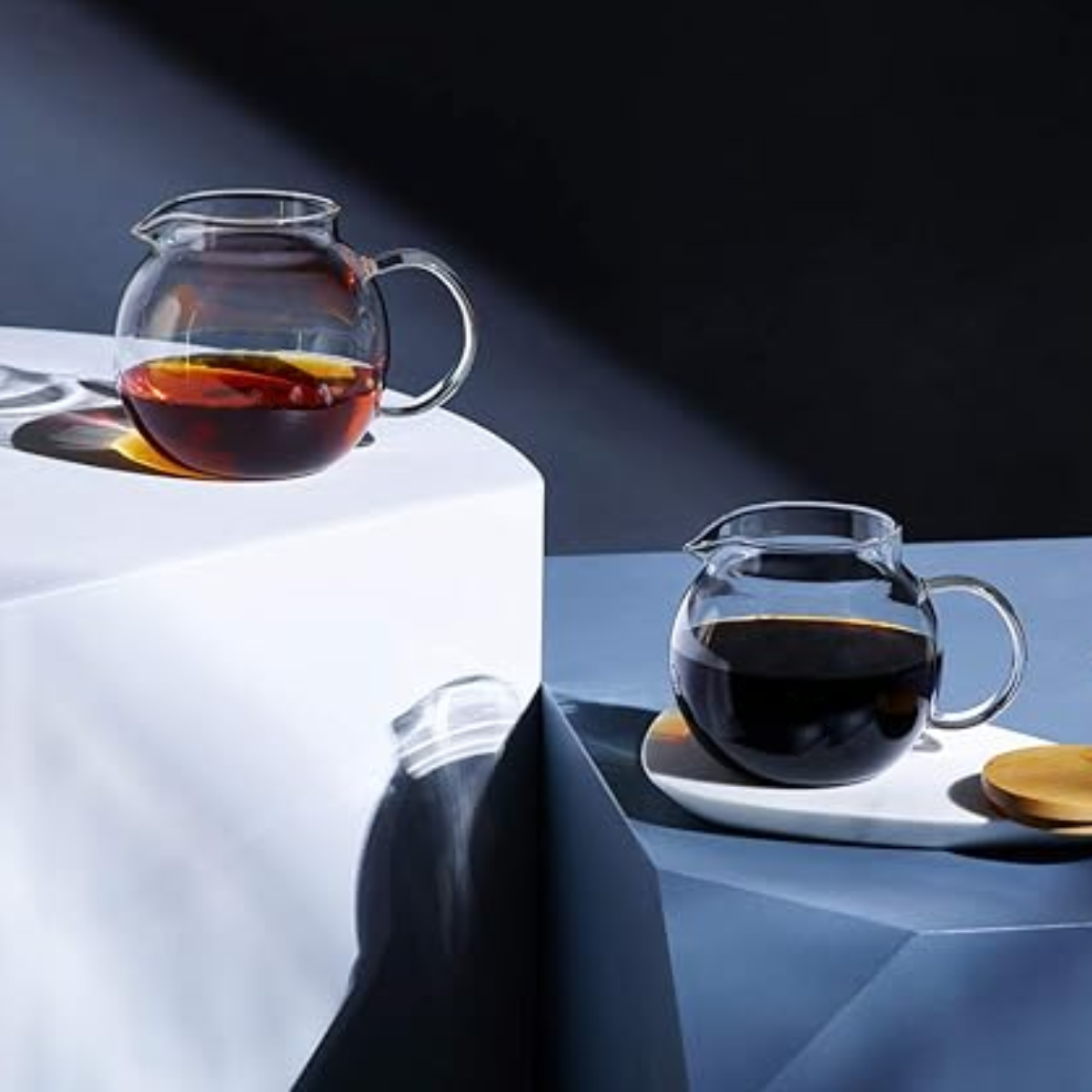 Jarra de vidrio con tapa de bambú 1.5 L