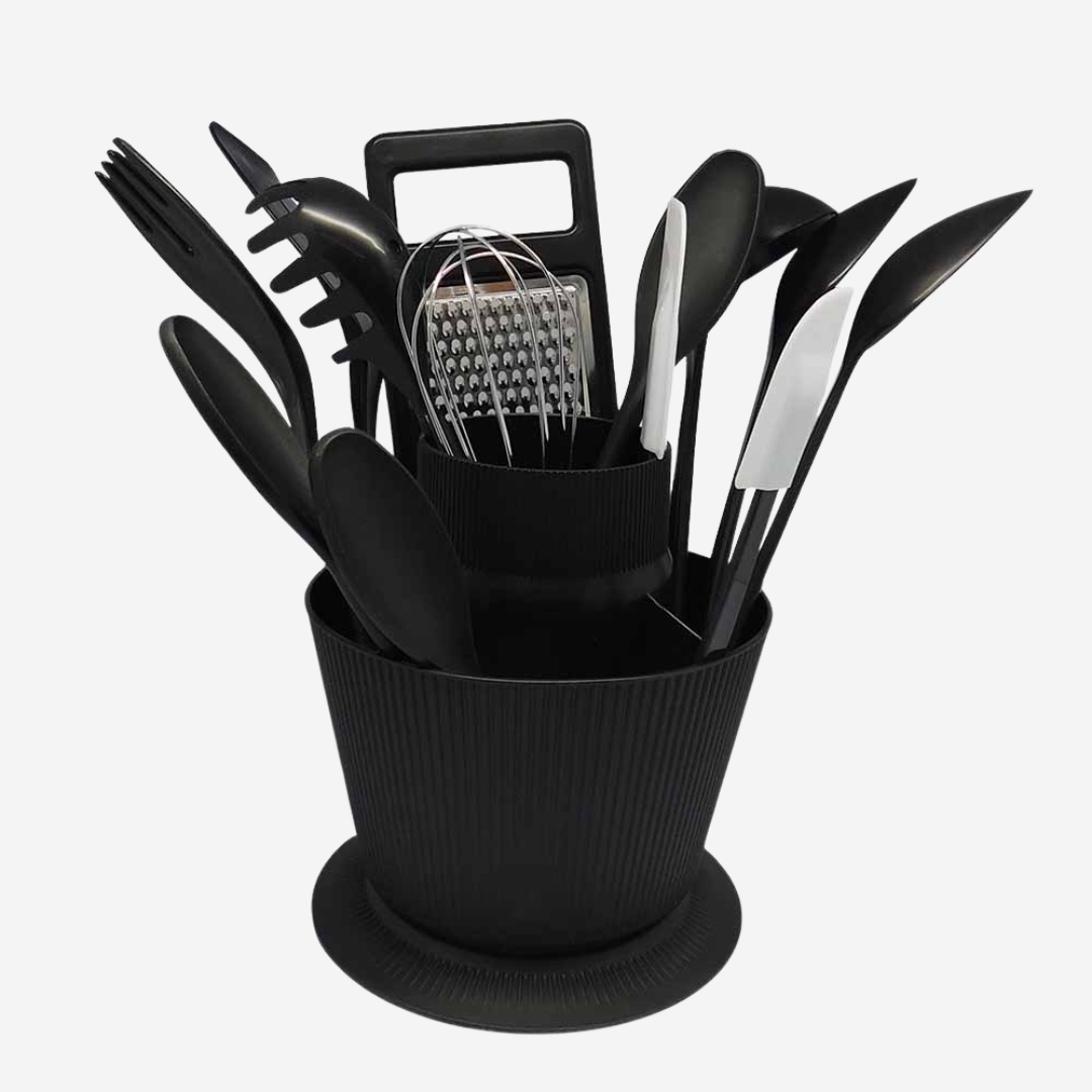 Juego de 13 utensilios de plástico con base