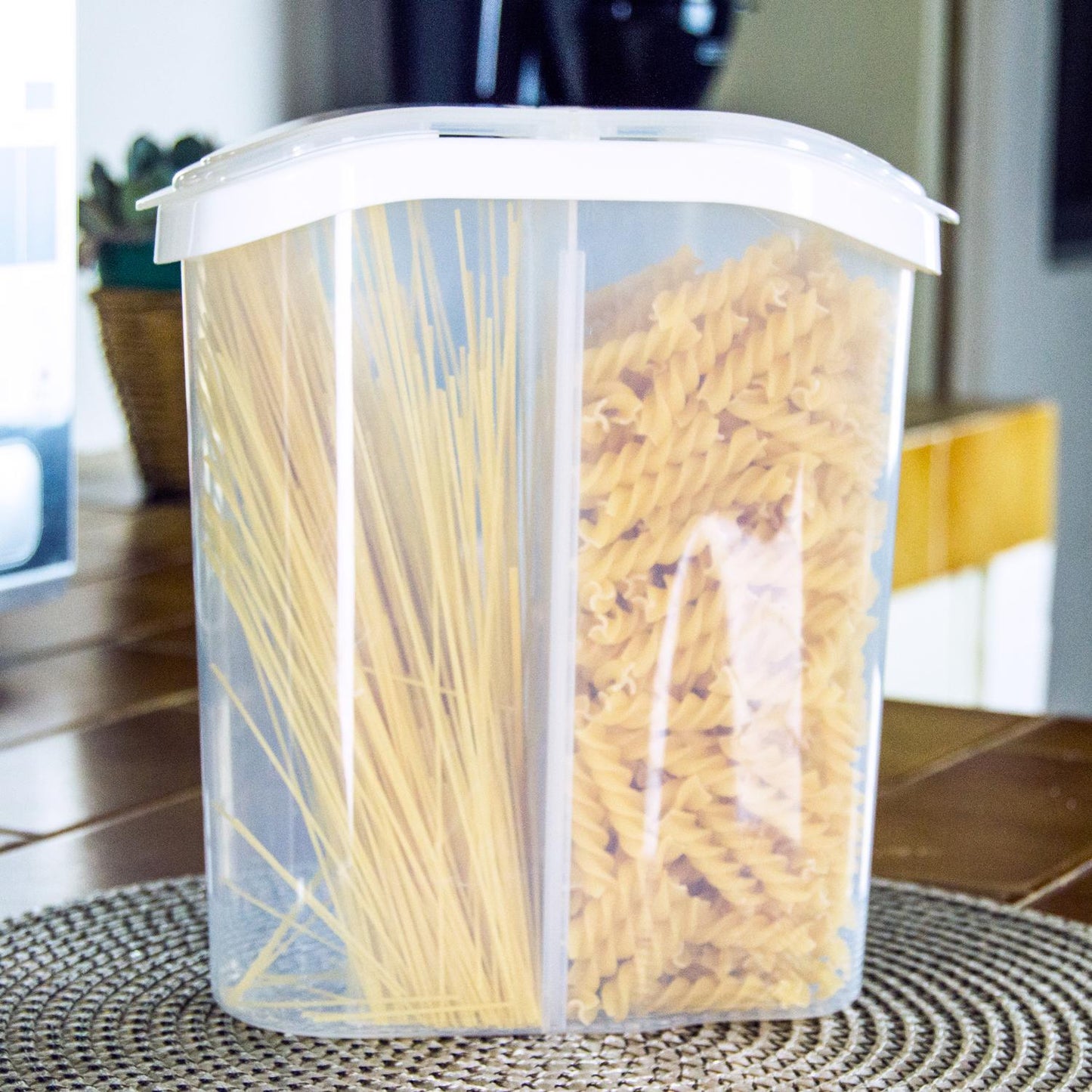 Recipiente hermético 2 divisiones para cereales 2.5 L